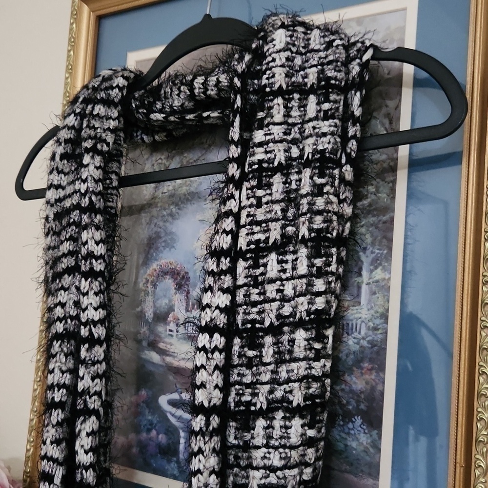 Vince Camuto  Infinity Scarf One Size fits all Contemporary Winter Cozy - Picture 7 of 8